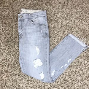 ✨Zara Distressed Jeans